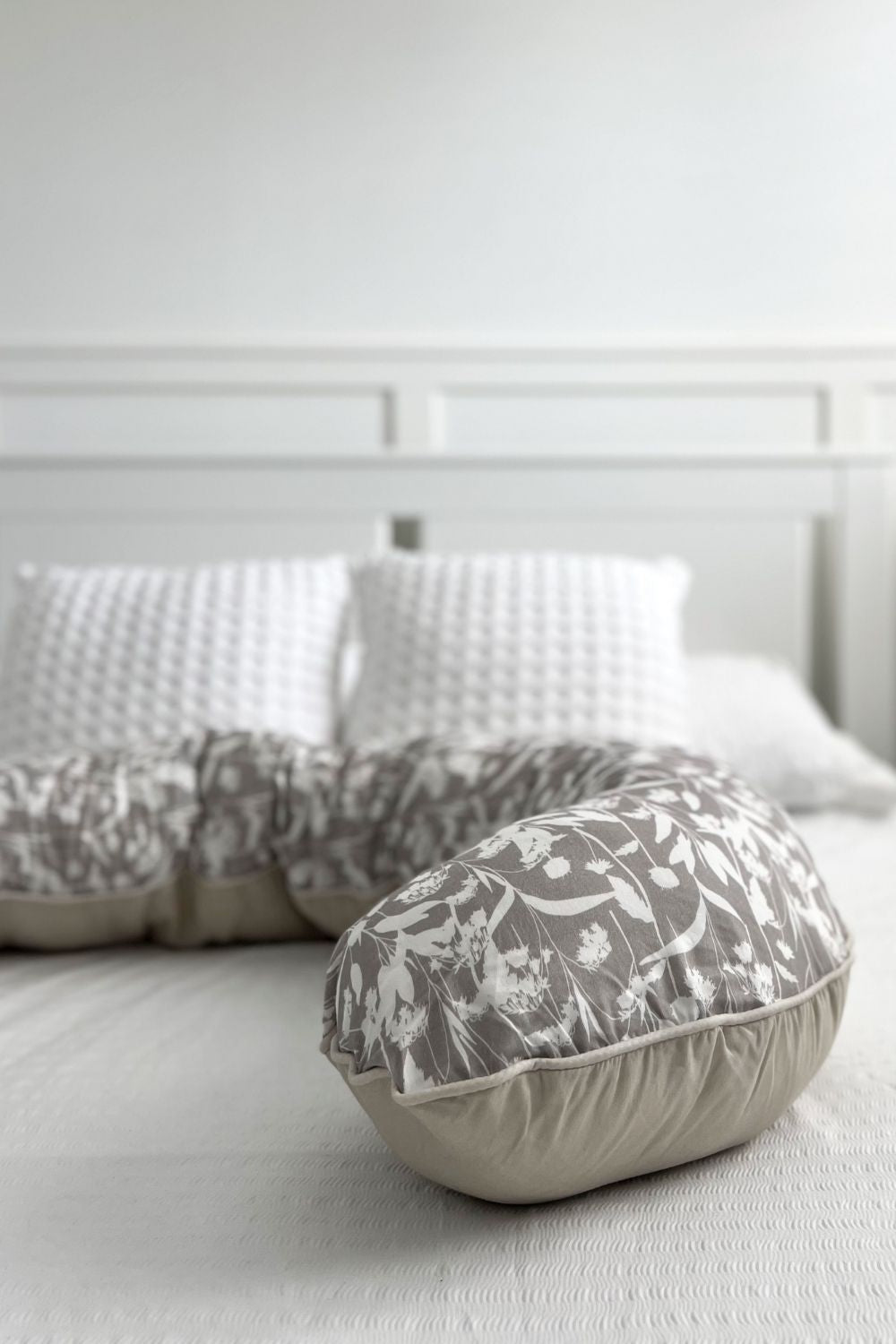 Pregnancy Pillow - Foraged Herbs