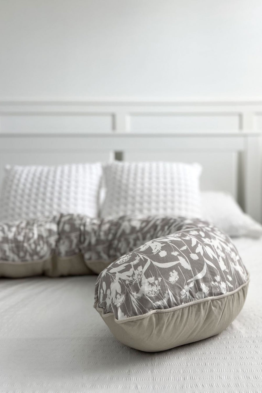 Pregnancy Pillow - Foraged Herbs